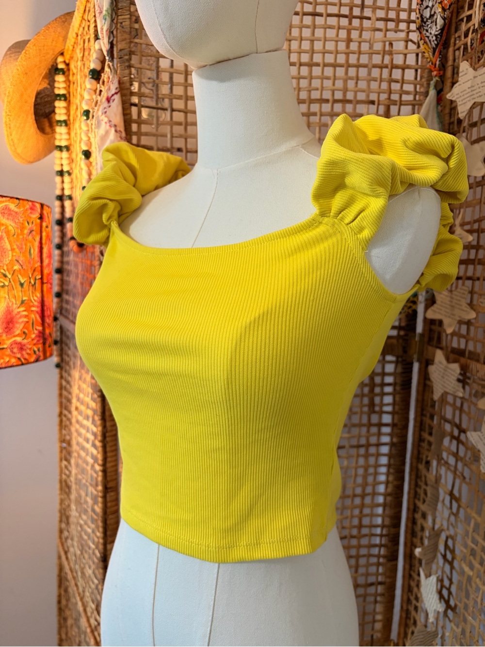 H&M Bright Yellow Ruffled-Shoulder Ribbed Crop Top - Picture 2 of 4